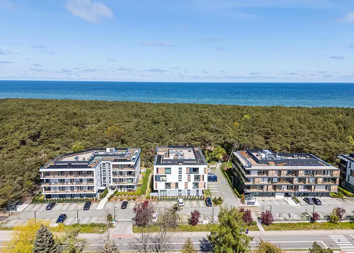 Leśny Ogród - Kompleks Wydma&las - 200 M Do Morza, Widok Na Sosnowy Las, Leśny Ogród O Pow 160 M2, Bezpłatny Parking, Faktura Vat, Ochrona, Plac Zabaw, Boisko Wielofunkcyjne *