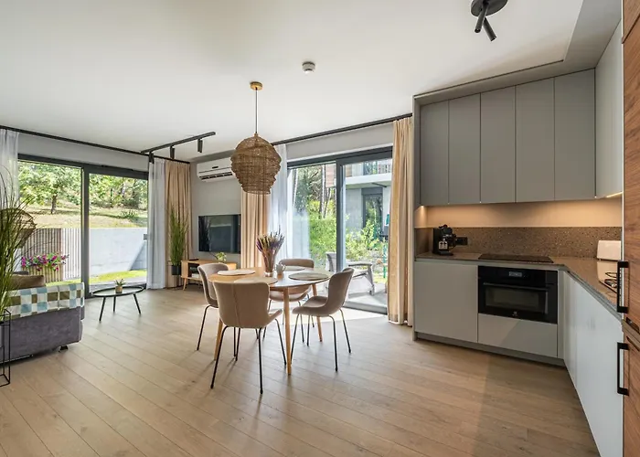 Leśny Ogród - Kompleks Wydma&las - 200 M Do Morza, Widok Na Sosnowy Las, Leśny Ogród O Pow 160 M2, Bezpłatny Parking, Faktura Vat, Ochrona, Plac Zabaw, Boisko Wielofunkcyjne