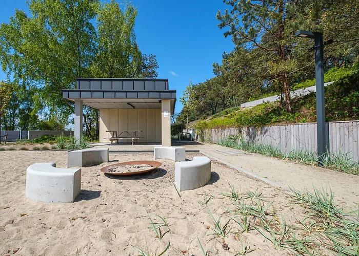 Apartamento Leśny Ogród - Kompleks Wydma&las - 200 M Do Morza, Widok Na Sosnowy Las, Leśny Ogród O Pow 160 M2, Bezpłatny Parking, Faktura Vat, Ochrona, Plac Zabaw, Boisko Wielofunkcyjne