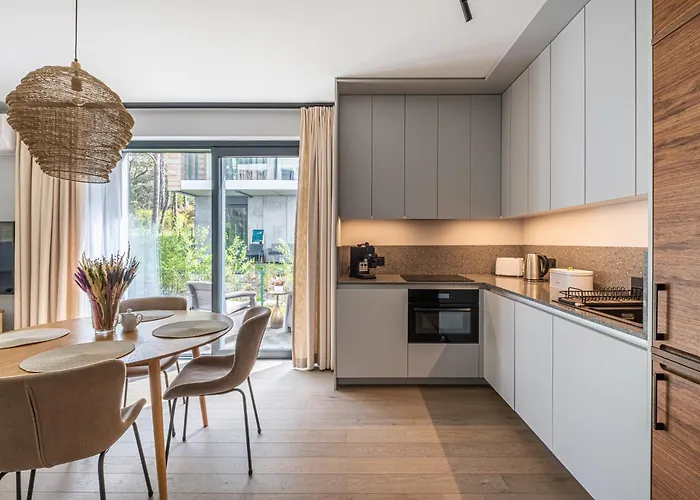 Leśny Ogród - Kompleks Wydma&las - 200 M Do Morza, Widok Na Sosnowy Las, Leśny Ogród O Pow 160 M2, Bezpłatny Parking, Faktura Vat, Ochrona, Plac Zabaw, Boisko Wielofunkcyjne Jastarnia