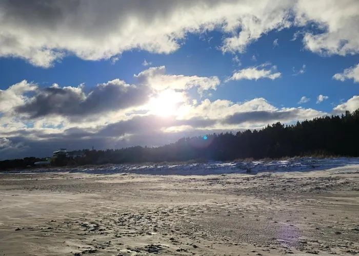 Leśny Ogród - Kompleks Wydma&las - 200 M Do Morza, Widok Na Sosnowy Las, Leśny Ogród O Pow 160 M2, Bezpłatny Parking, Faktura Vat, Ochrona, Plac Zabaw, Boisko Wielofunkcyjne